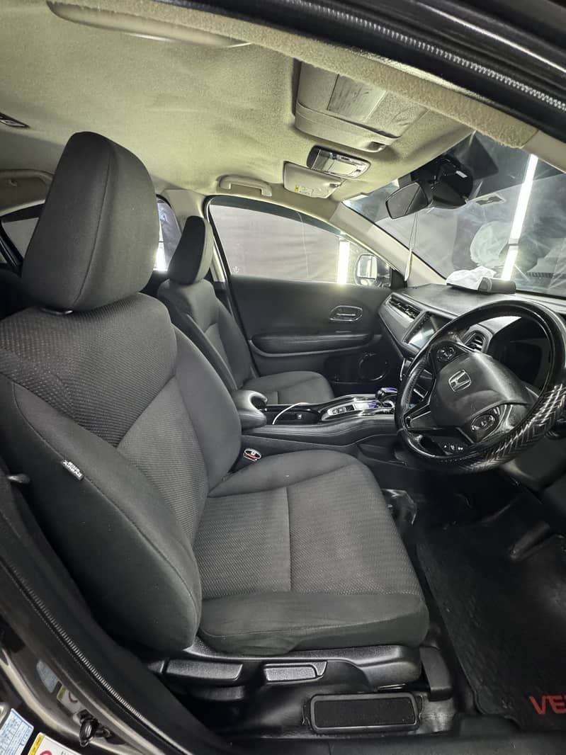 Honda vezel 15/17 14