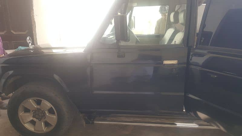 Mitsubishi Pajero 1987 diesel high roof 5 door 1