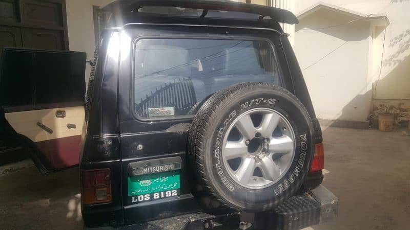 Mitsubishi Pajero 1987 diesel high roof 5 door 2