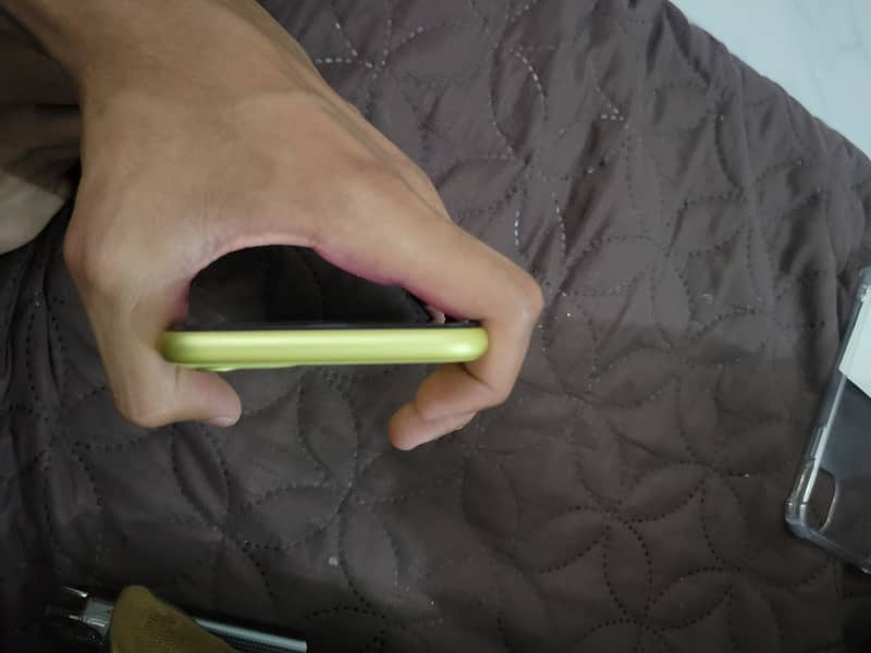 Iphone 11 PTA Approved 6