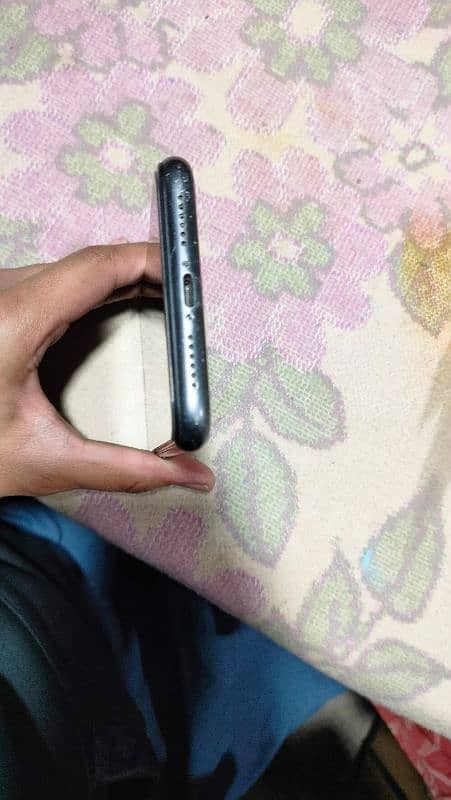 iphone 11 4