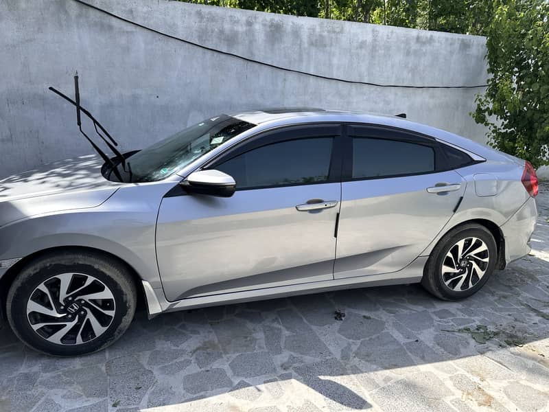 Honda civic 17 model one pcs tuch 5