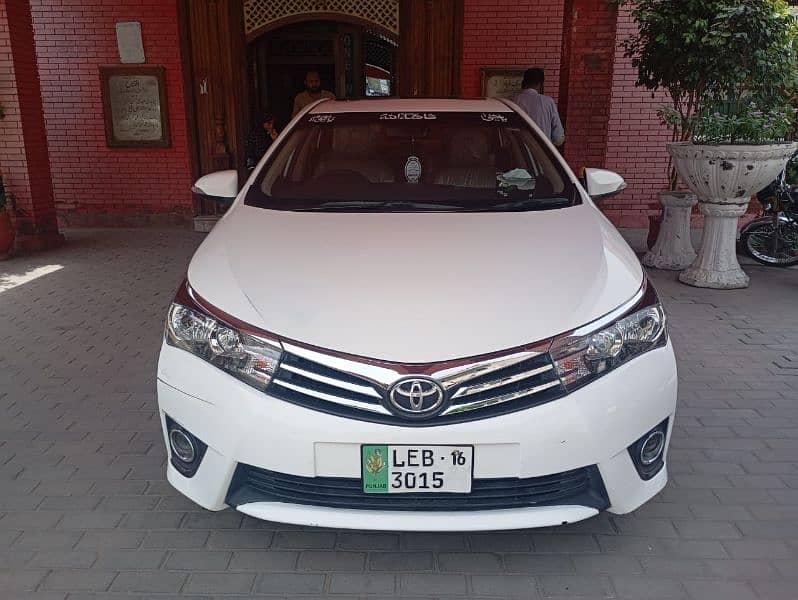Toyota Altis Grande 2016 1
