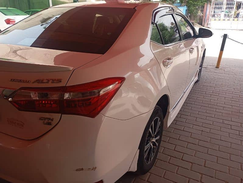 Toyota Altis Grande 2016 10