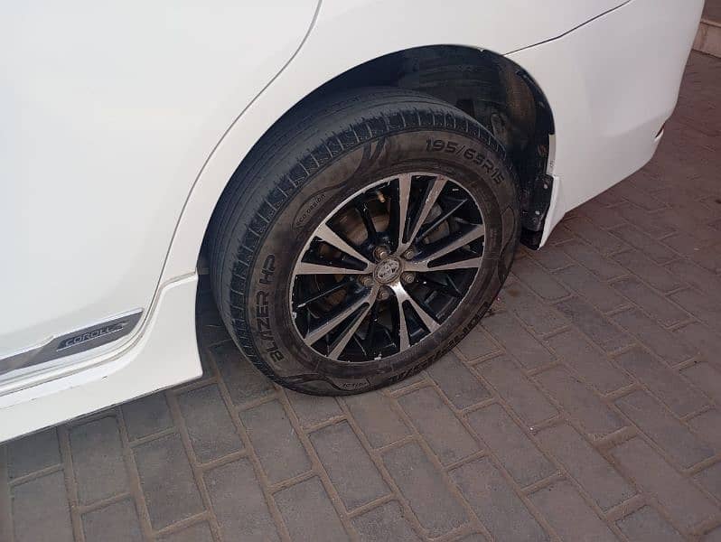 Toyota Altis Grande 2016 11