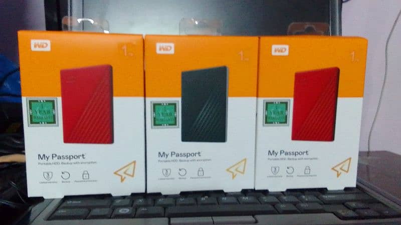 Seagate .  WD 5