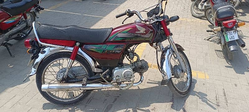 Honda CD 70 red colour 3