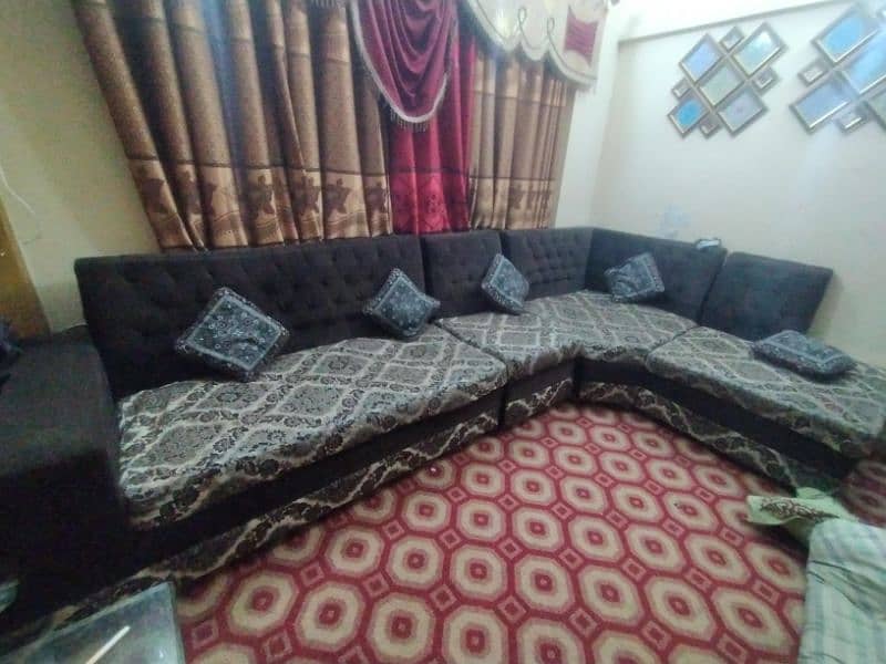 L shape sofa + deewan 0