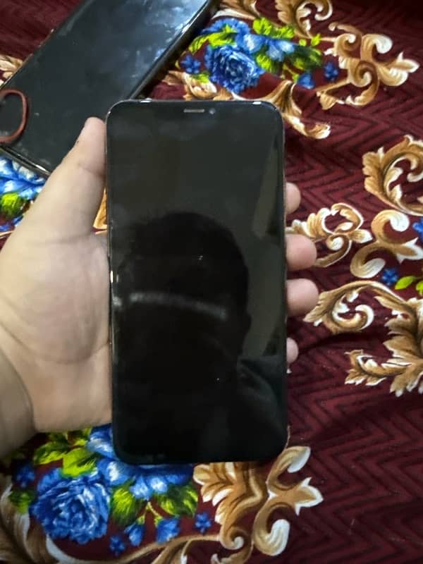 IPHONE XS MAX DUAL SIM PTA APPROVED 256GB GOLD WITHOUT PANEL 6