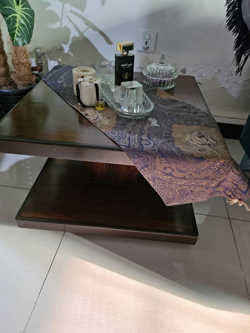 Center Table (3 Pieces Set) 2