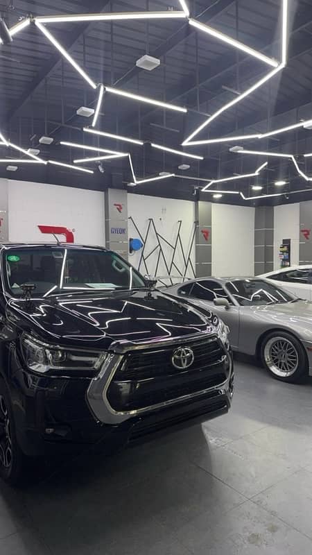 Toyota Hilux 2023 1