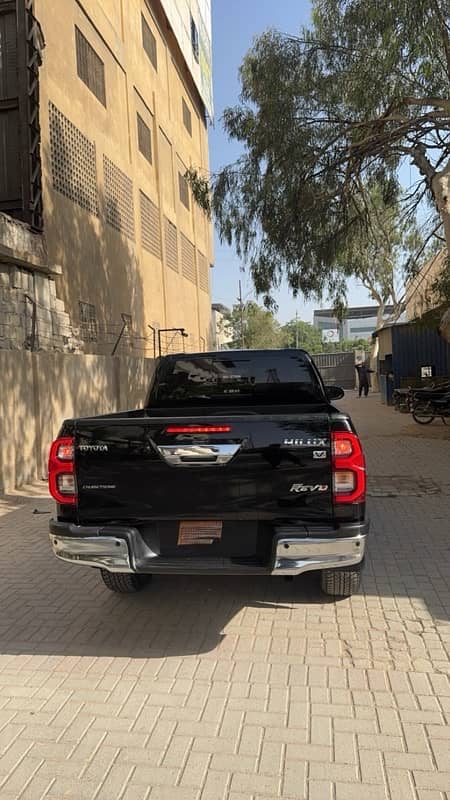Toyota Hilux 2023 2