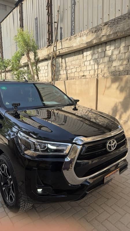 Toyota Hilux 2023 4