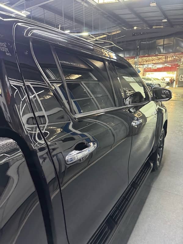Toyota Hilux 2023 7