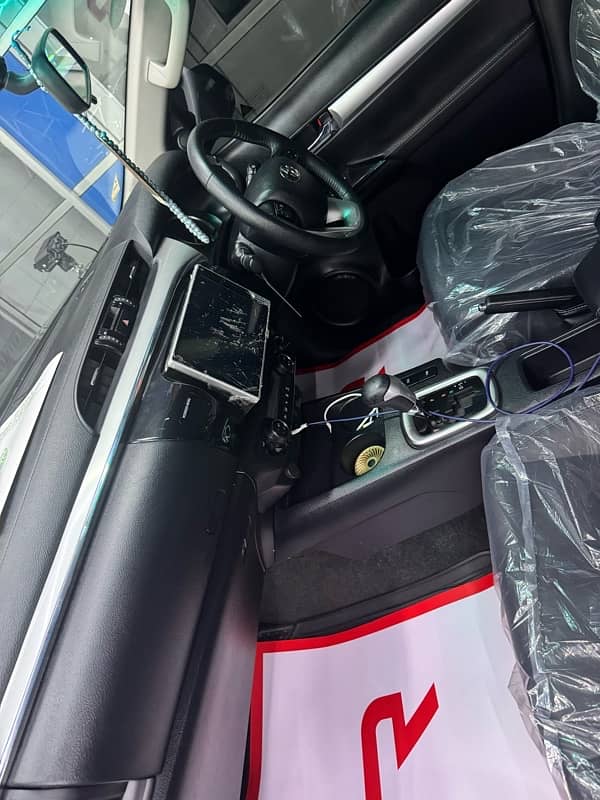Toyota Hilux 2023 12