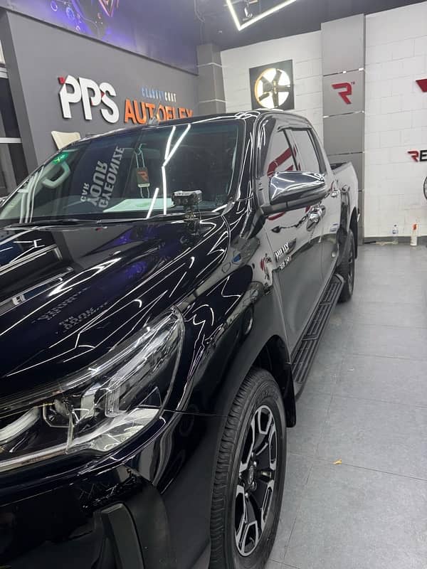 Toyota Hilux 2023 16