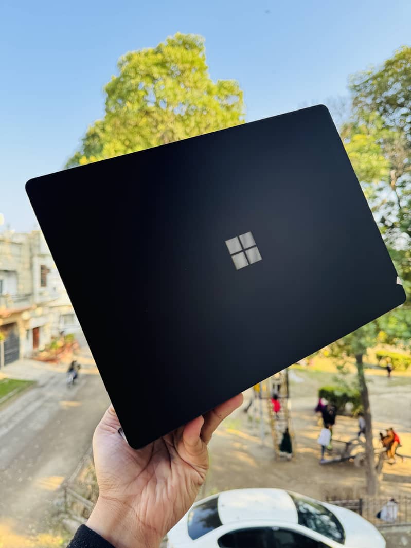 Microsoft Surface Laptop 4 0