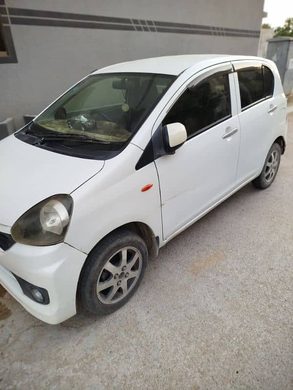 Daihatsu Mira 2012 1