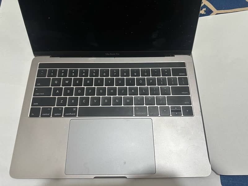 macbook pro 2017 1