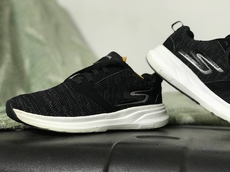 Adidas asics nike puma sketchers 5