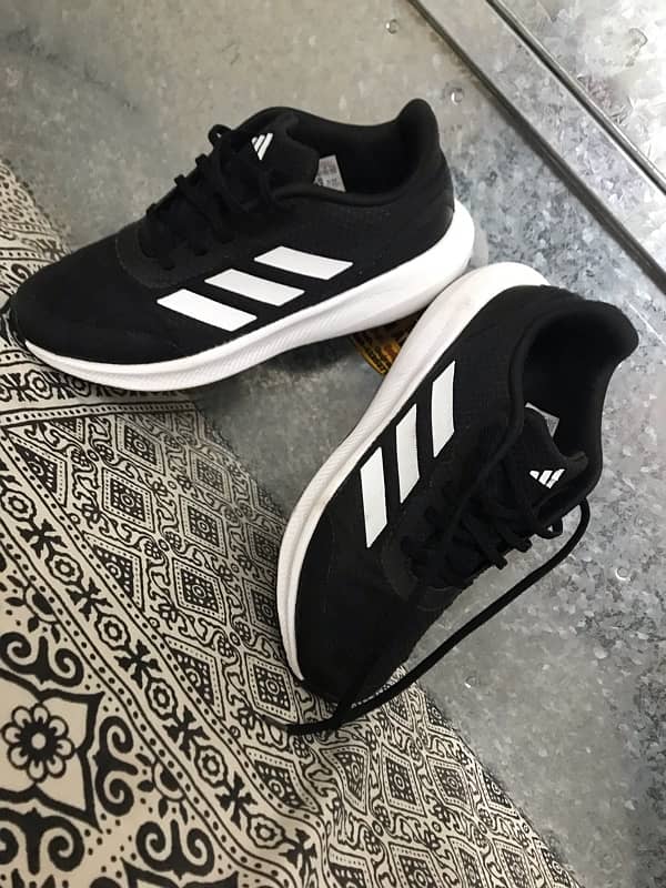 Adidas asics nike puma sketchers 10