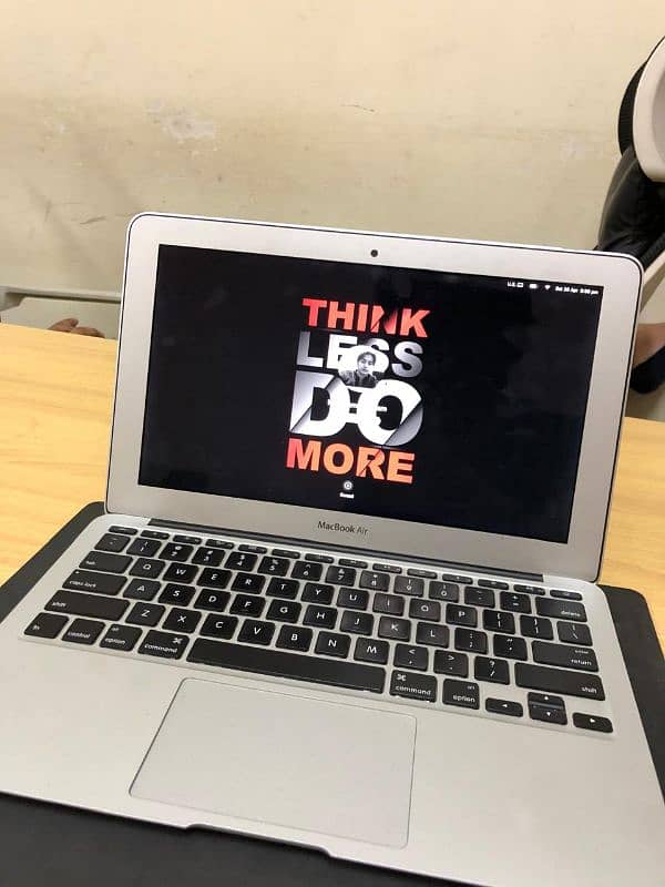 Macbook air 2014 core i5 1