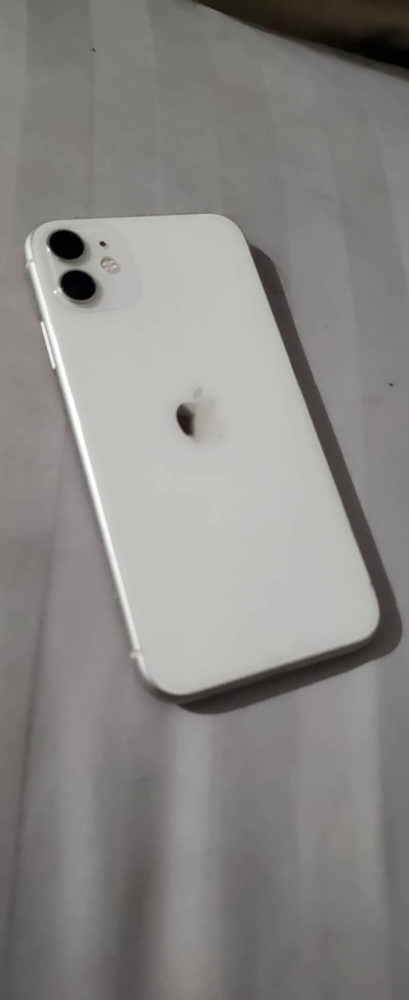 Iphone 11  128GB. 03356200154 4