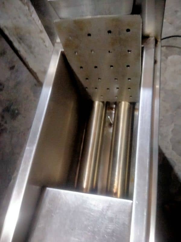 Aslam alikum all brother fryer for sale. 0