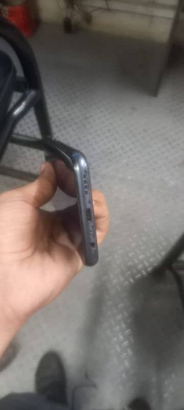 Assalamualaikum realme c25s 4 64 only kit hai exchange possible 2
