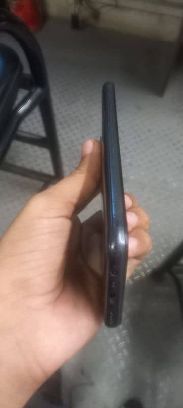 Assalamualaikum realme c25s 4 64 only kit hai exchange possible 3
