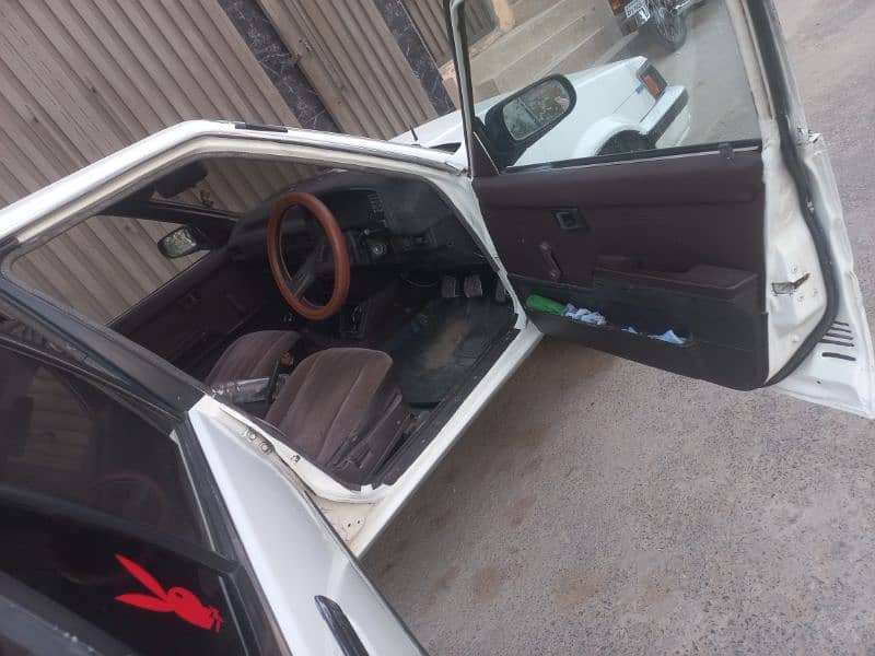 Toyota Corolla  1986 6