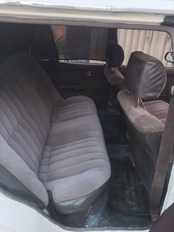 Toyota Corolla  1986 9
