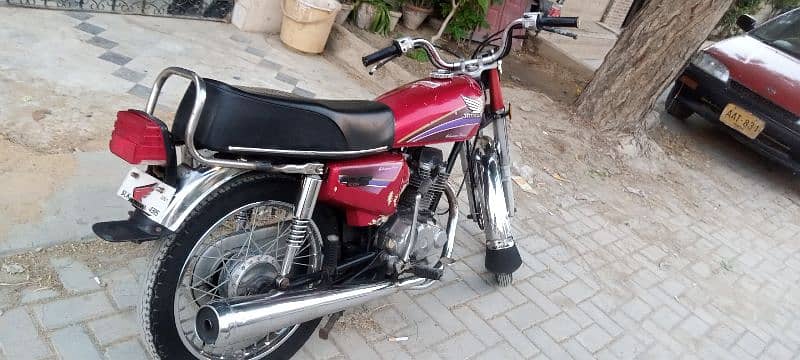 Antique Model 2001 KARAK Engine 0