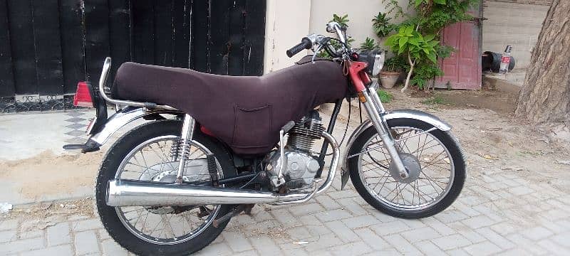 Antique Model 2001 KARAK Engine 2