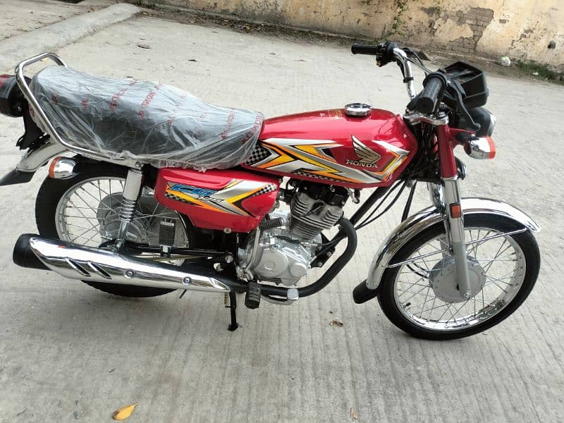 Honda CG125 model 2025 Rawalpindi number 1