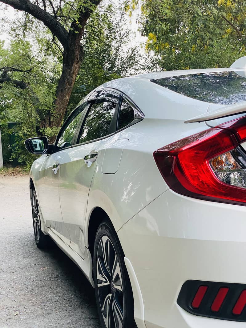 Honda civic 1.5 Rs turbo 7