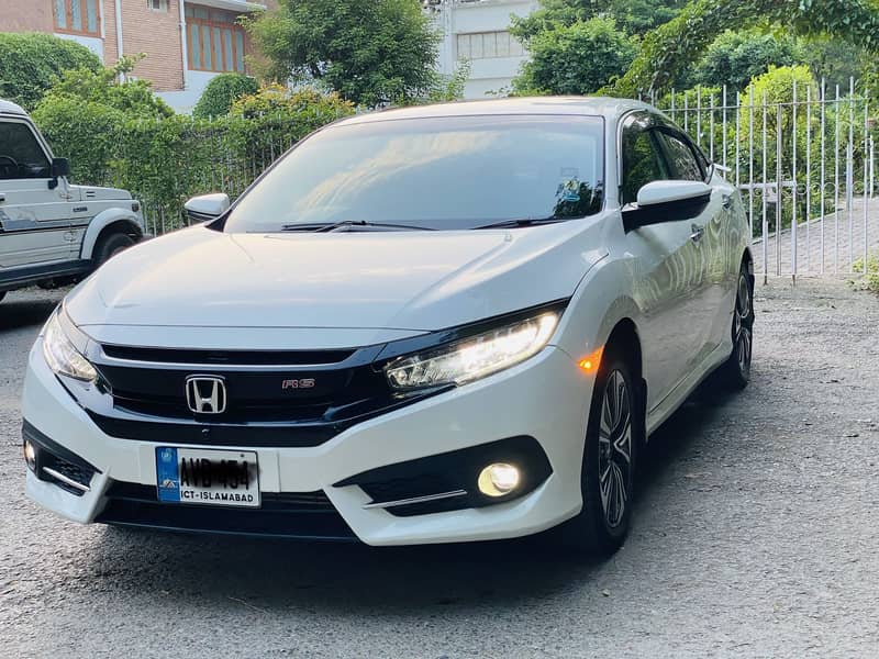 Honda civic 1.5 Rs turbo 11