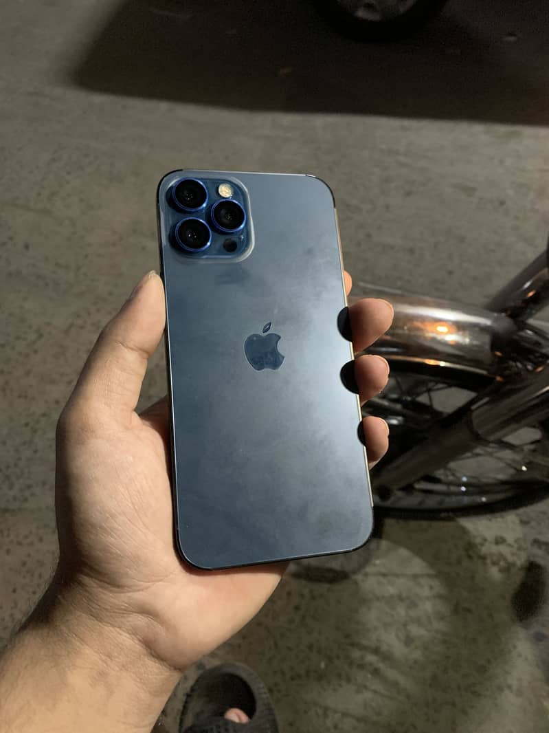 IPhone 12 Pro max 0