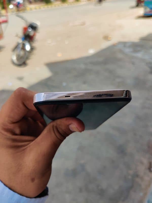 Condition 10 by 10 with warranty 45 watt fast charging within 40 mins 3