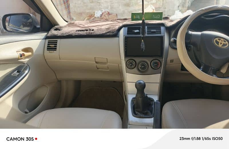 Toyota Corolla GLI 2013 5