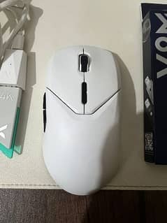 Wireless 4khz gaming mouse PAW3398