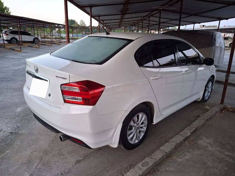 Honda City IVTEC Aspire 1.5 2015 4