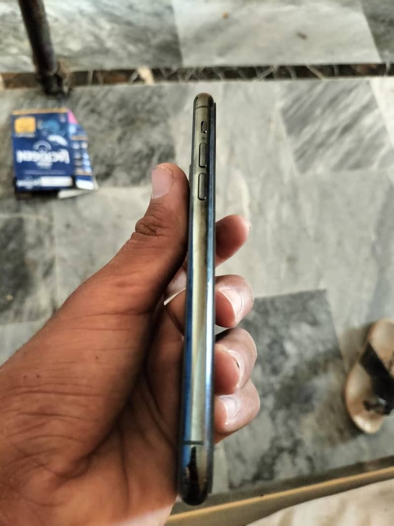 I phone 11 pro 6
