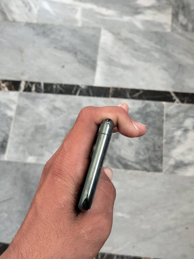 I phone 11 pro 7