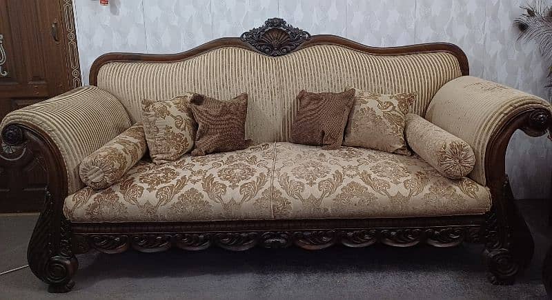 5 seater sofa for sale 0