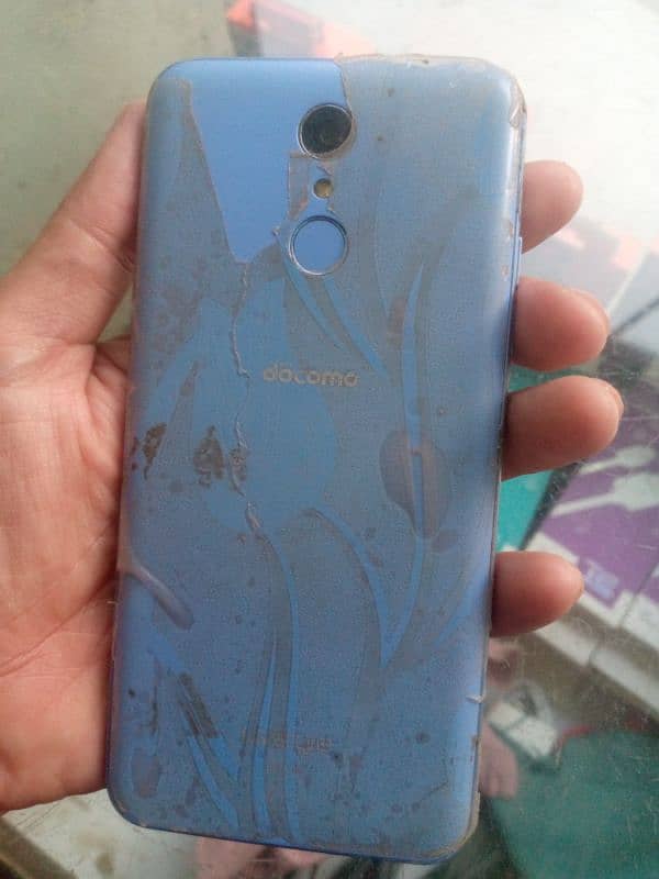 lg smart fone . 2