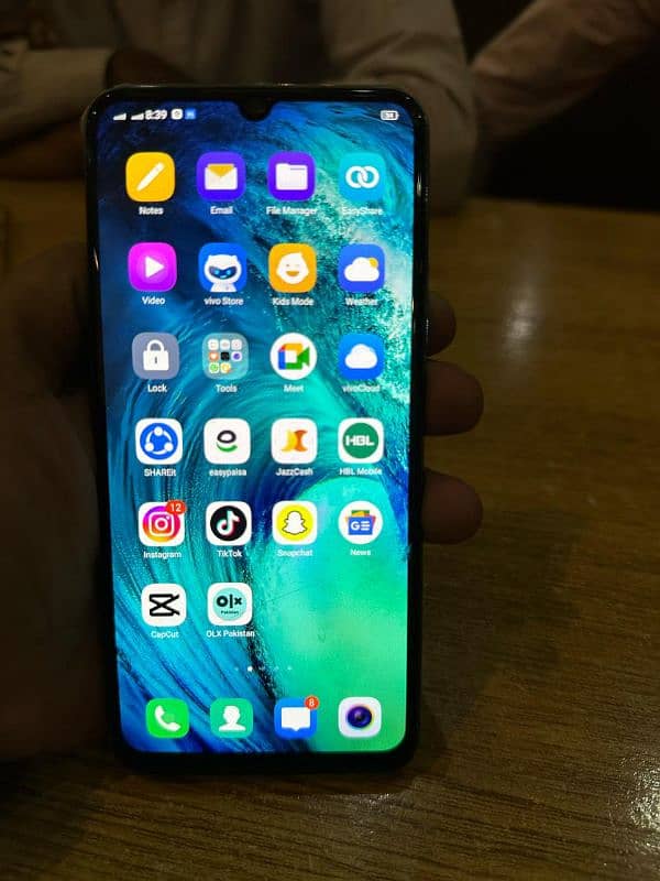 Vivo s1   4+1    128 gb 0