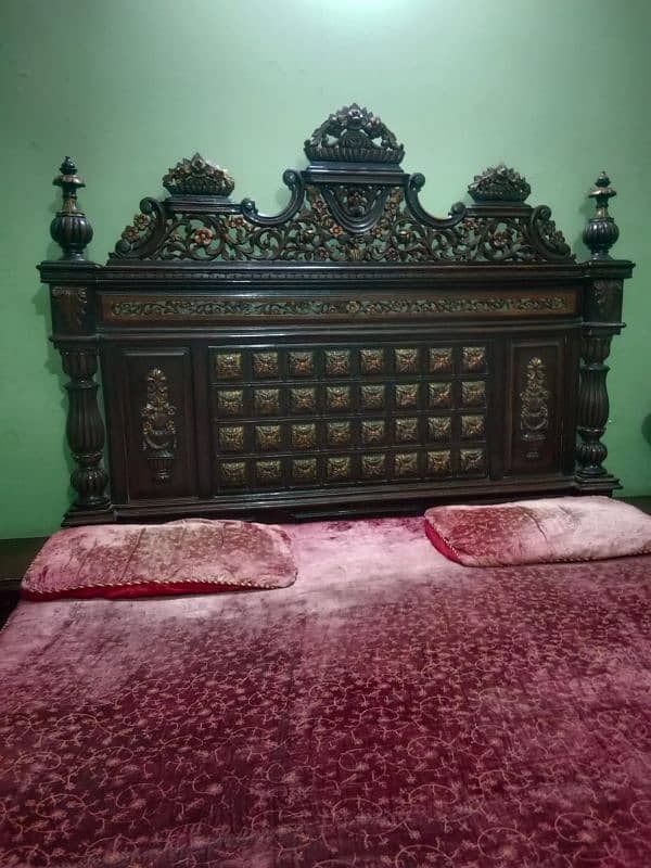 bed set along with side tables and dressing table without matress 2