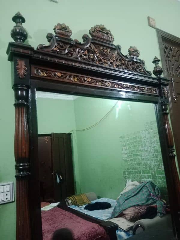bed set along with side tables and dressing table without matress 10