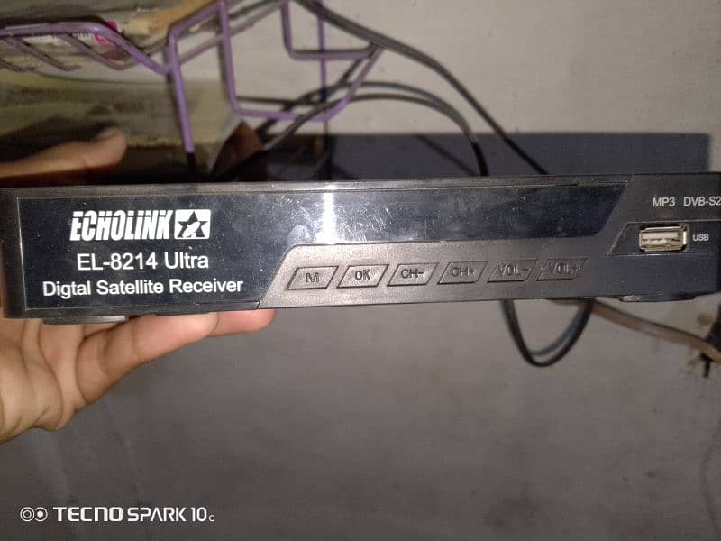 Lcd ha 24 inch ke aur gha l month used ha 0